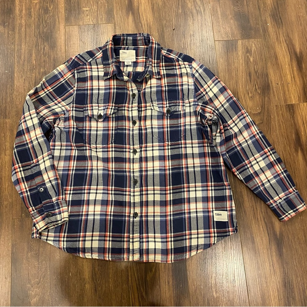Tilley women’s 100% cotton XL button down plaid shirt collared blue flannel